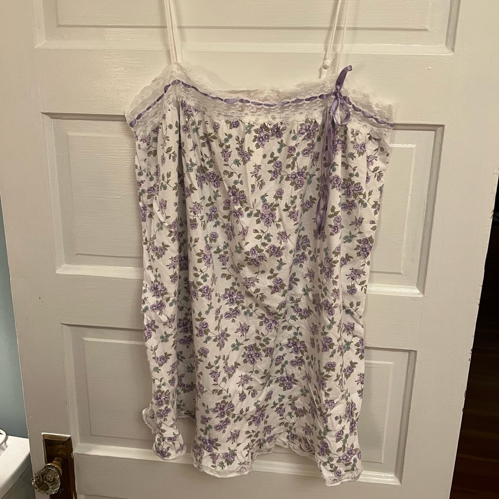 Victoria's Secret White Floral Lace Trim Chemise with Purple Flowers